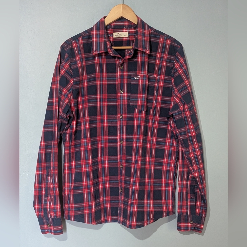 Hollister Co. Men's Large Red and Black Plaid Long Sleeve Button Down Shirt
